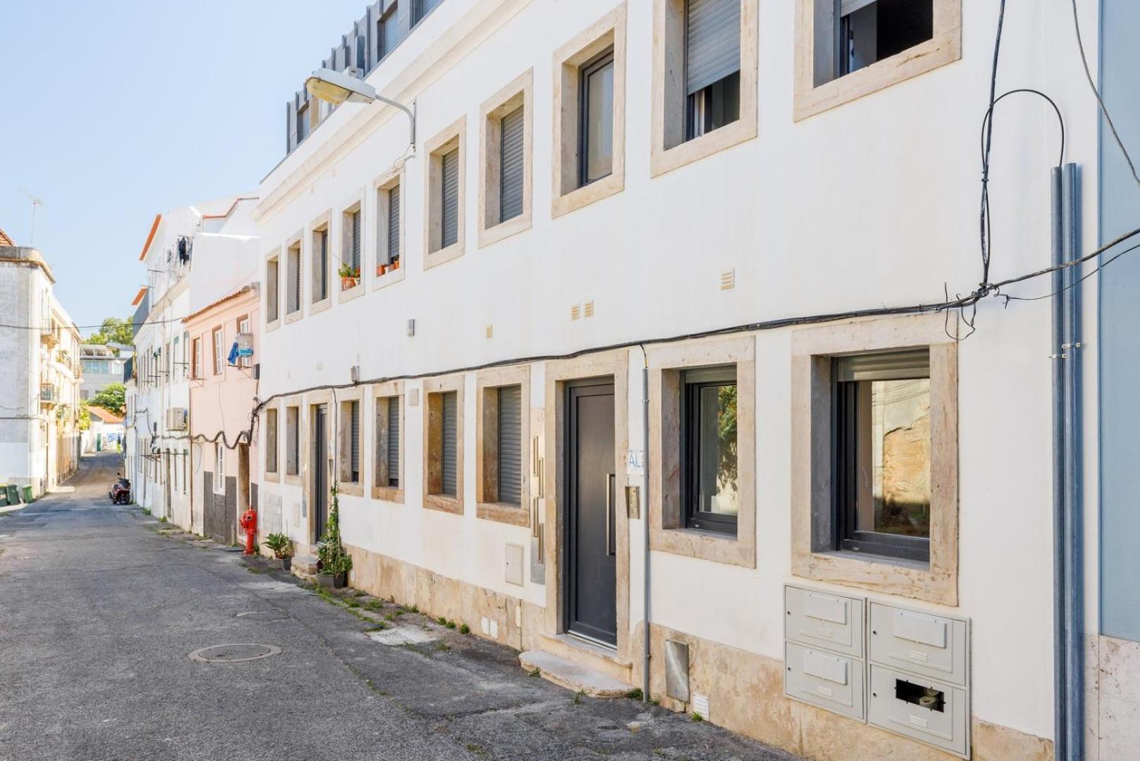 Апартаменты Guestready - Minimalist Studio In Downtown Лиссабон Экстерьер фото